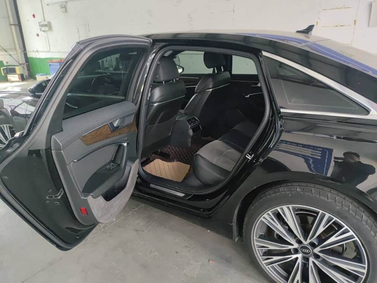 奧迪 奧迪A6L  2022款 45 TFSI quattro 臻選動(dòng)感型圖片