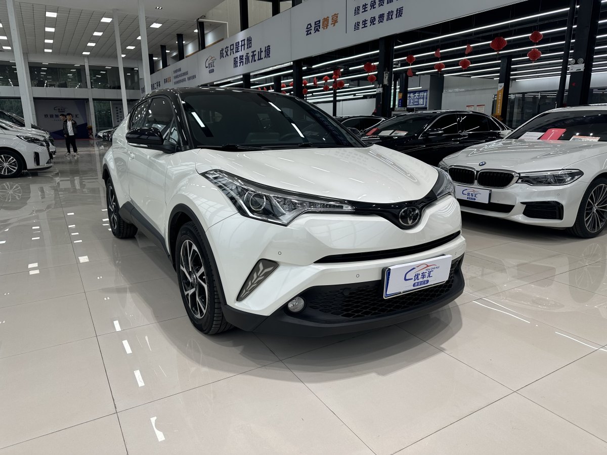 2019年4月豐田 C-HR  2018款 2.0L 領(lǐng)先天窗版 國V