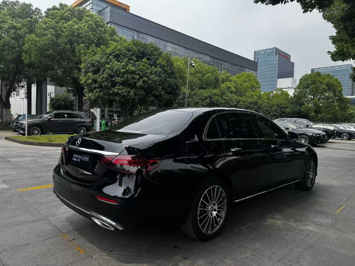 奔馳 奔馳E級(jí)  2022款 E 300 L 豪華型圖片