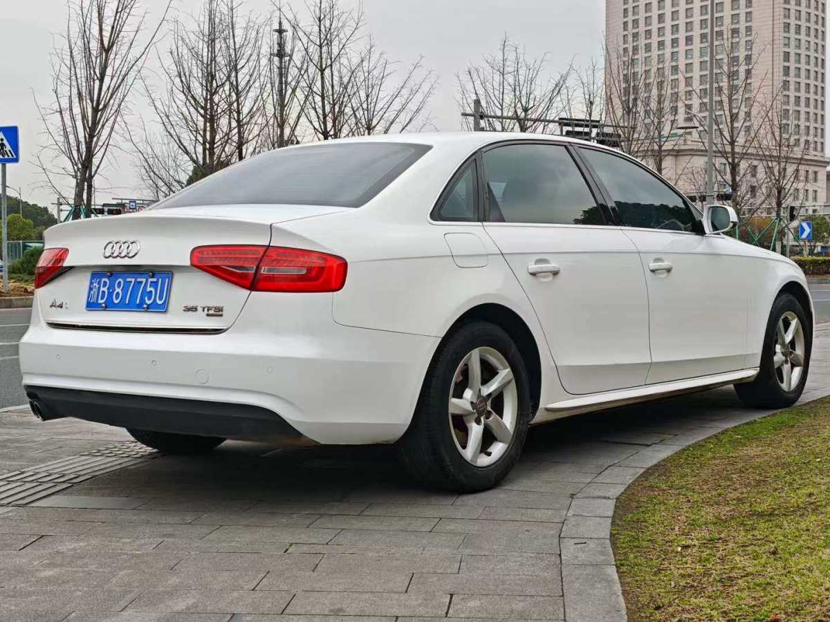 2012年9月奧迪 奧迪A4L  2012款 2.0 TFSI 自動舒適型