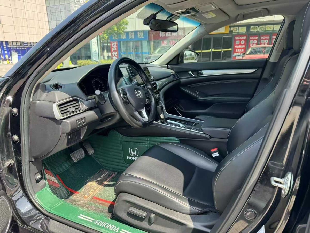 本田 CR-V  2020款 240TURBO CVT兩驅(qū)都市版圖片