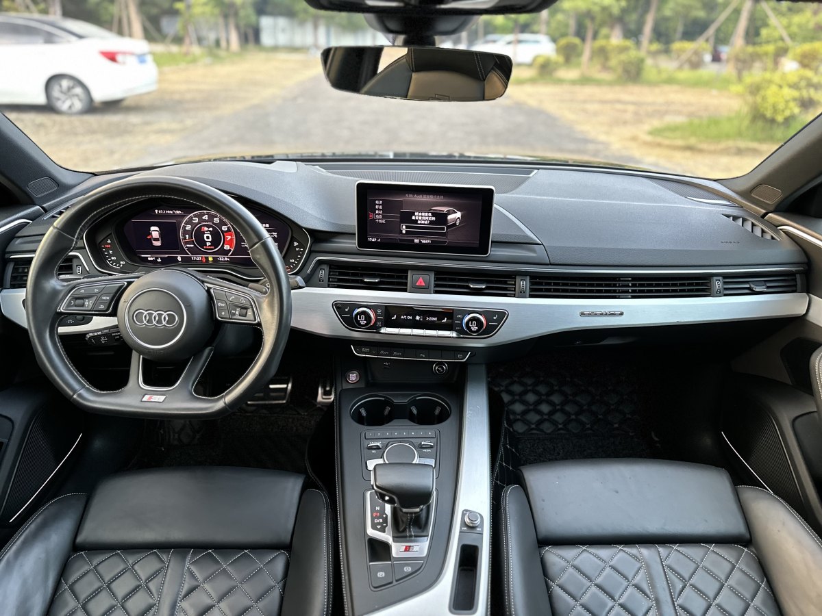 2019年8月奧迪 奧迪S4  2018款 S4 3.0TFSI