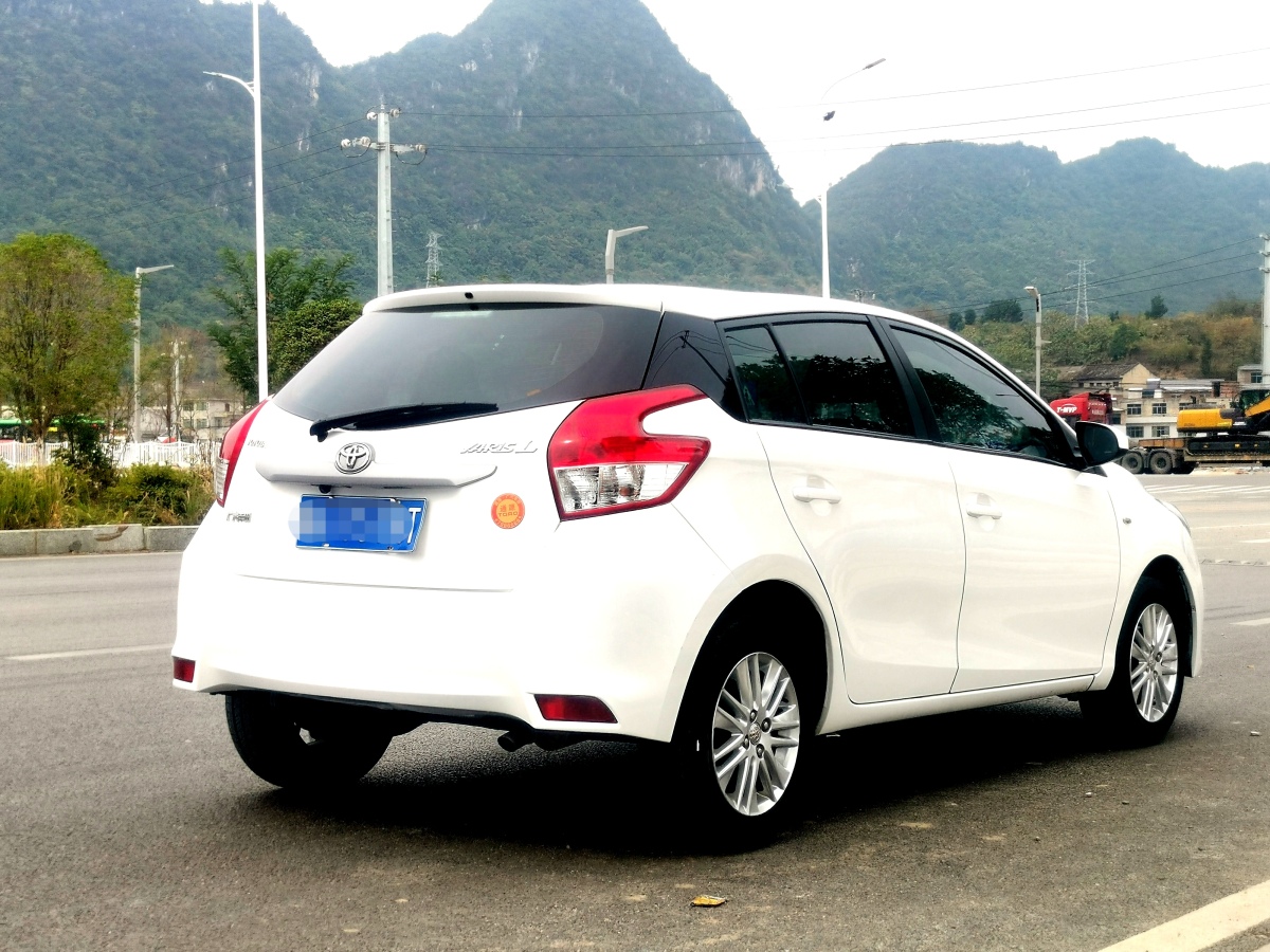 豐田 yaris l 致炫 2015款 1.5e 自動魅動版圖片