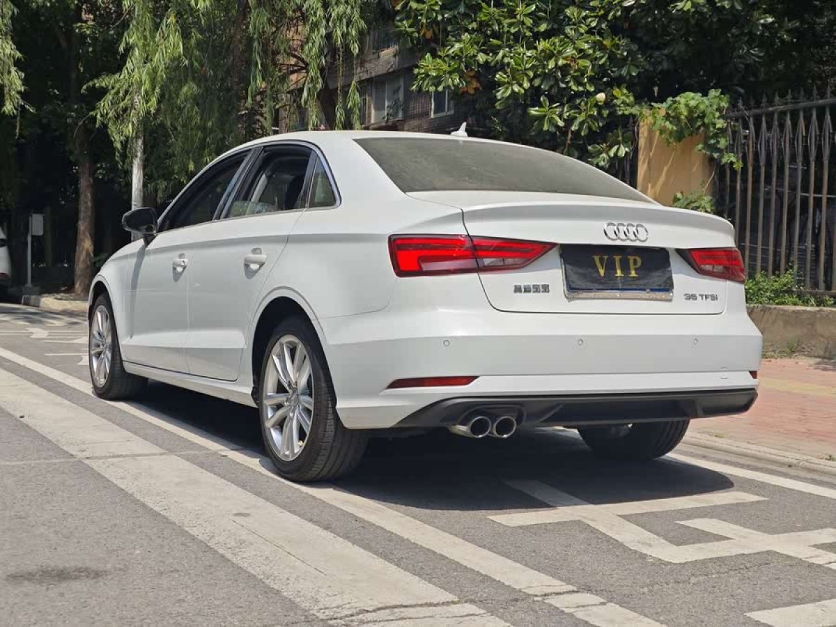 奧迪 奧迪A3  2018款 30周年年型 Limousine 35 TFSI 進取型圖片