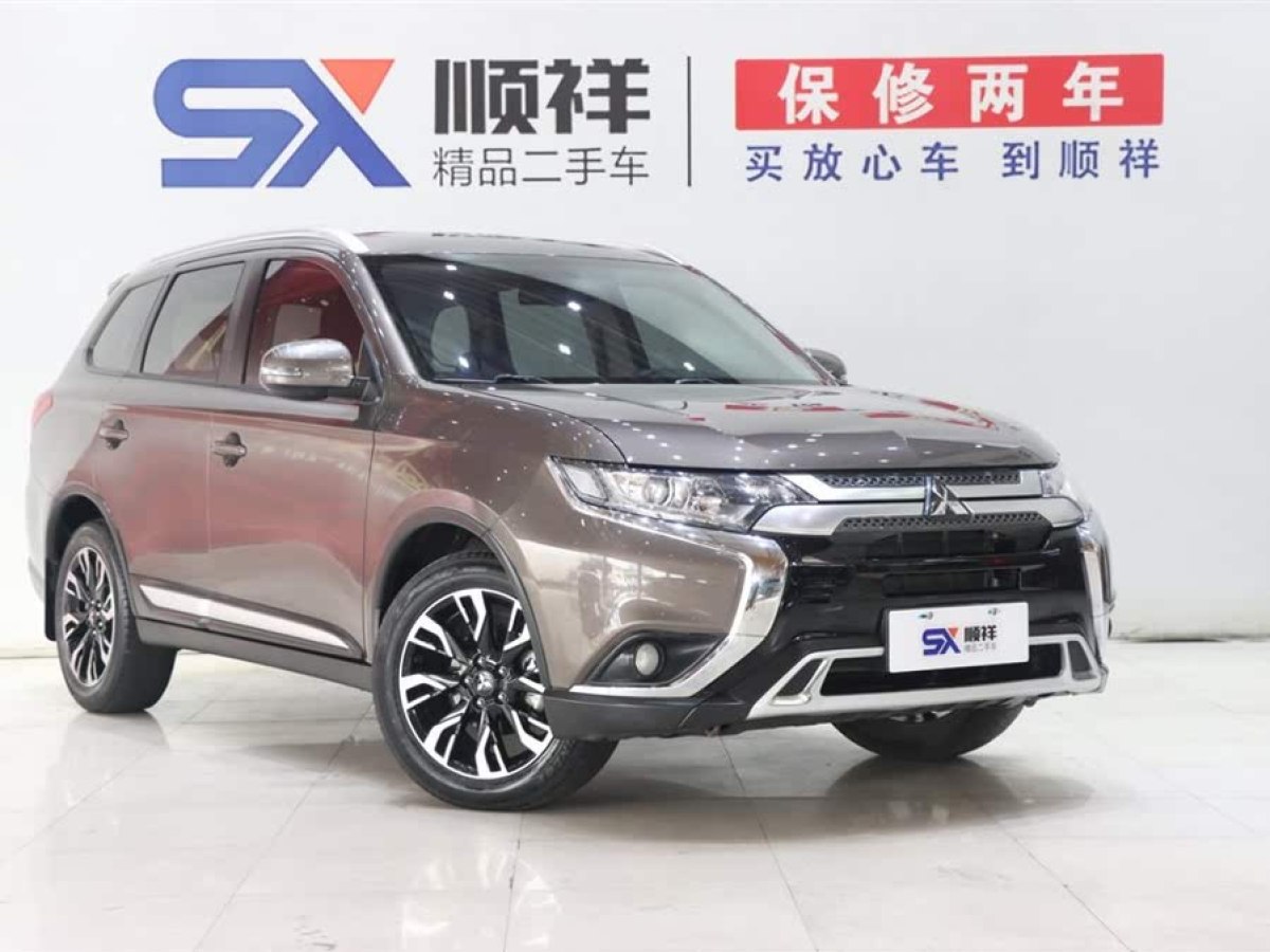 三菱 歐藍(lán)德  2019款 2.0L 兩驅(qū)暢享版 5座 國VI圖片