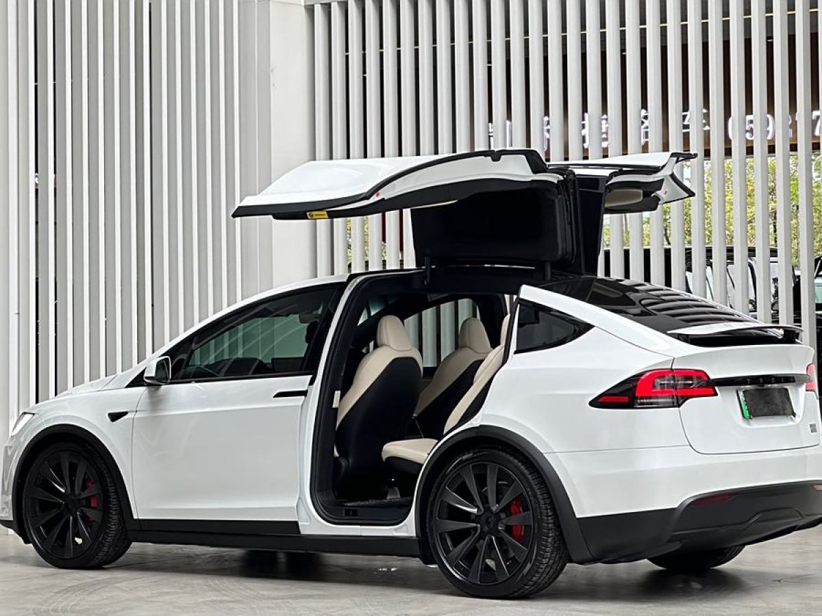 特斯拉 Model X  2023款 三電機全輪驅(qū)動 Plaid版圖片