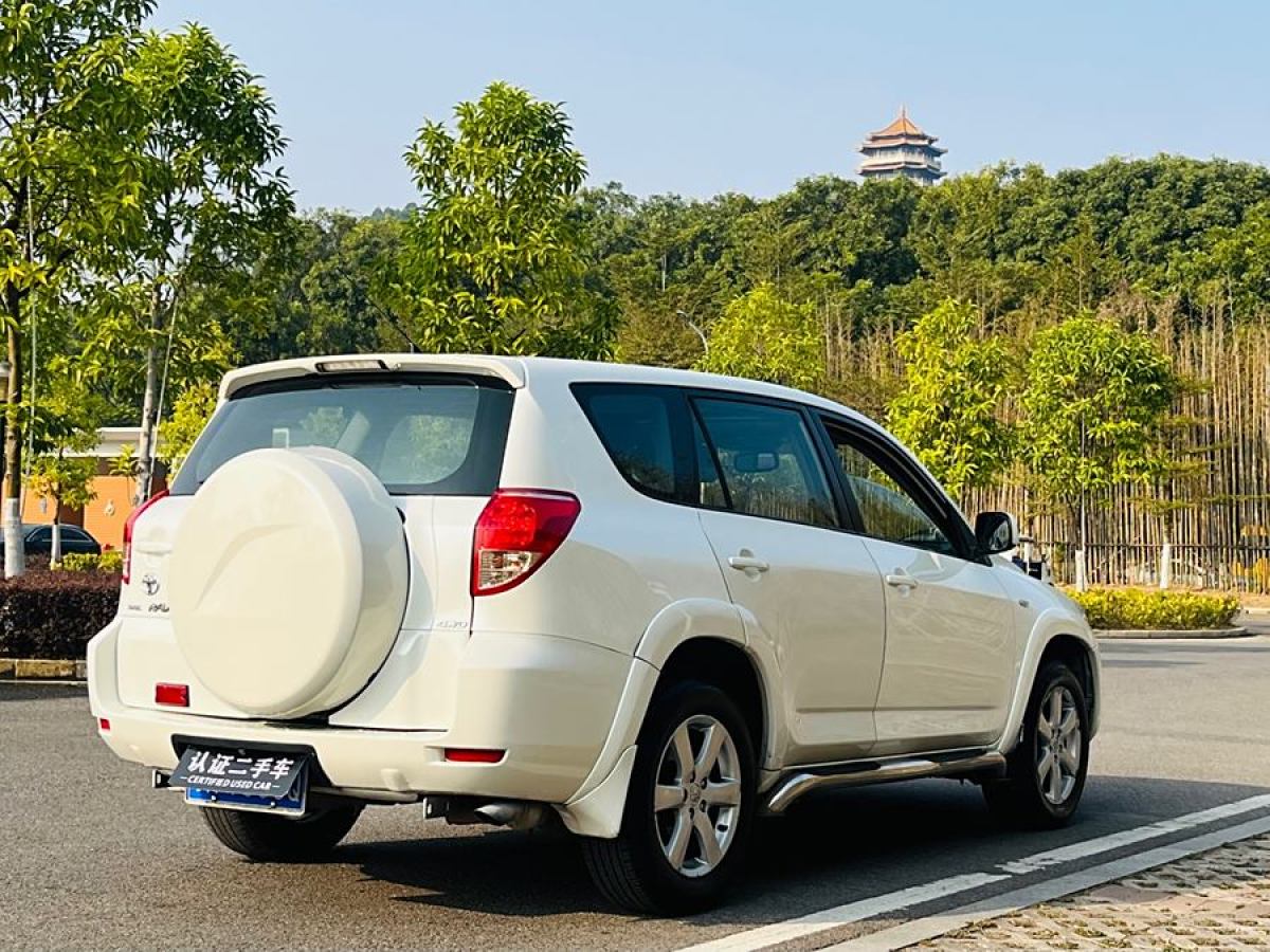 豐田 RAV4  2006款 2.4 標(biāo)準(zhǔn)型圖片