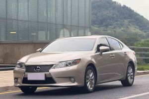ES 雷克薩斯 200 精英版