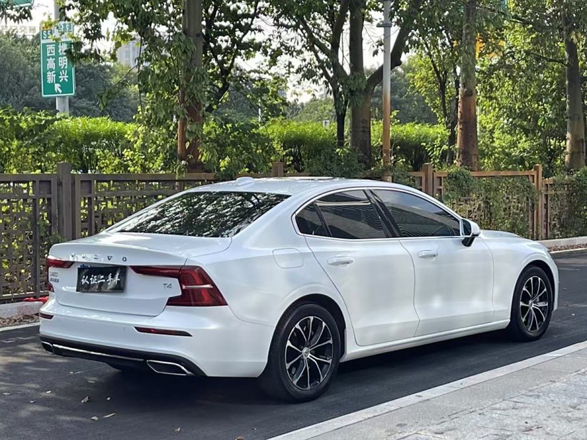 沃爾沃 S60L  2020款 T4 智逸豪華版圖片