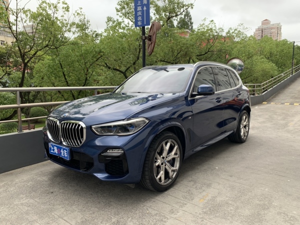 宝马 宝马X5  2019款 xDrive40i 尊享型 M运动套装