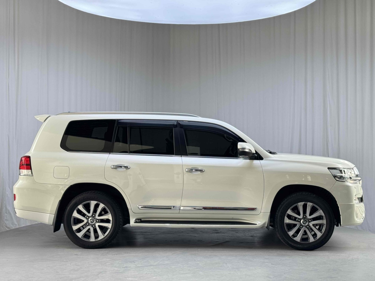 豐田 蘭德酷路澤  2018款 5.7L VX-R 12氣 底升(中東版)圖片