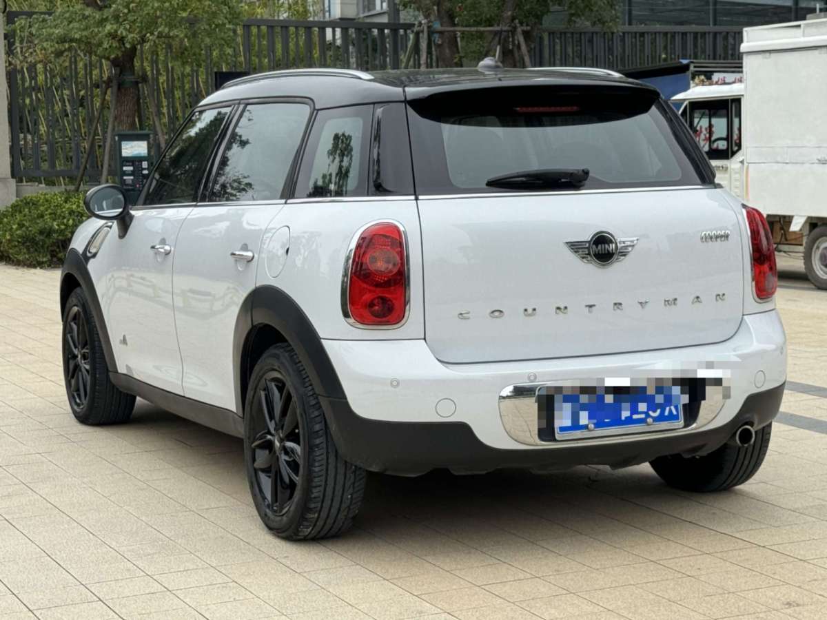 2014年2月MINI COUNTRYMAN  2013款 1.6T COOPER S ALL4 滑雪版