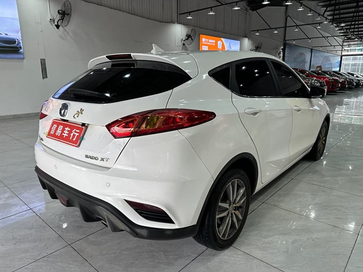 長(zhǎng)安 逸動(dòng)XT  2016款 1.6L 手動(dòng)俊酷型圖片