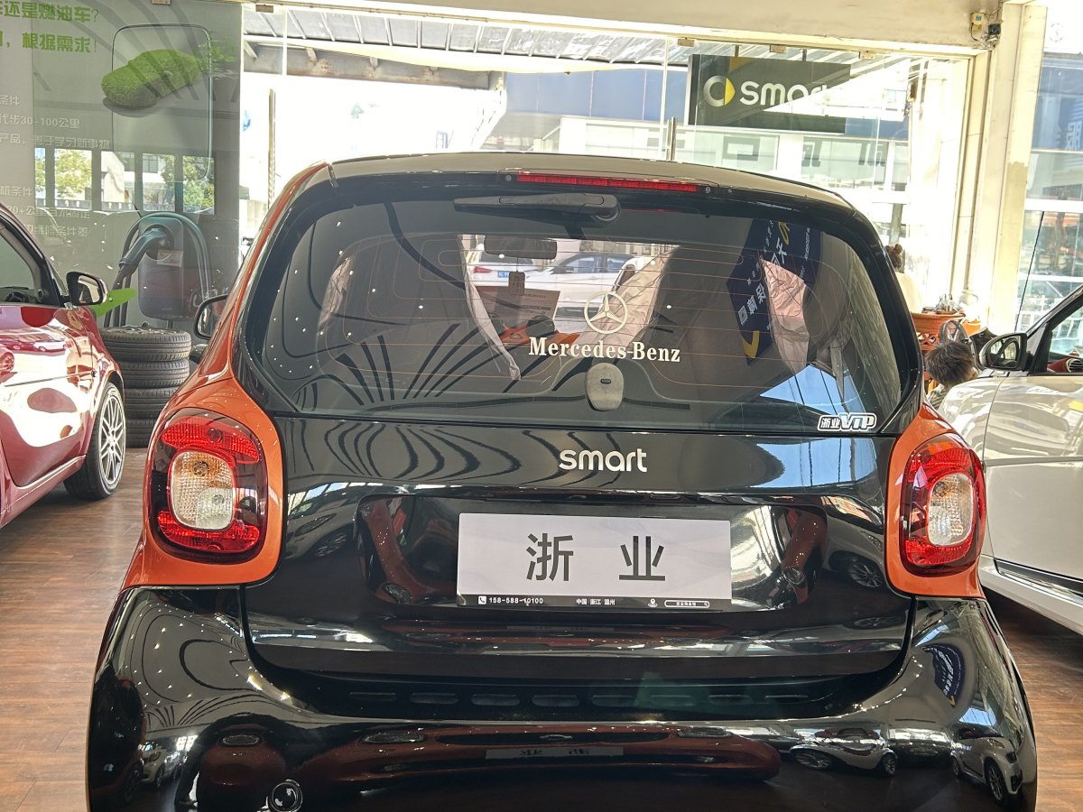 smart fortwo  2015款 1.0L 52千瓦硬頂激情版圖片