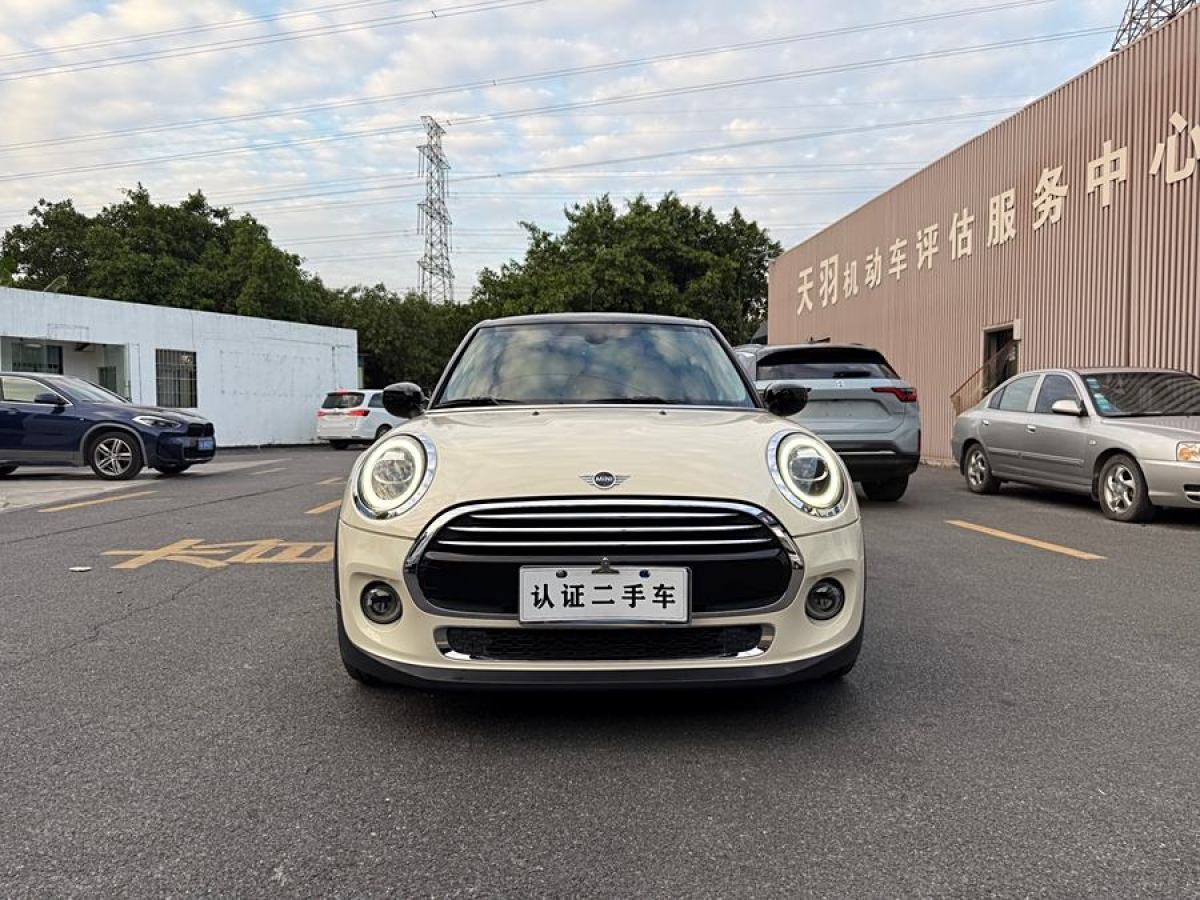 MINI MINI  2020款 1.5T COOPER 藝術(shù)家 五門版圖片