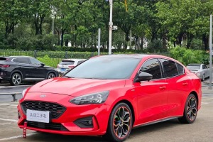 ?？怂?福特 三廂 EcoBoost 180 自動(dòng)ST Line