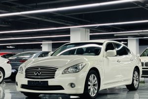 Q70 英菲尼迪 Q70L 2.5L 雅致版