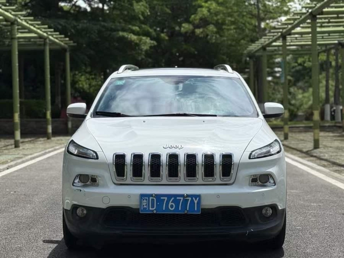 Jeep 自由光  2016款 2.0L 領(lǐng)先版圖片
