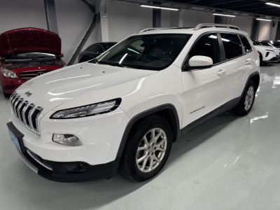 2017年7月 Jeep 自由光 2.0L 优越版图片