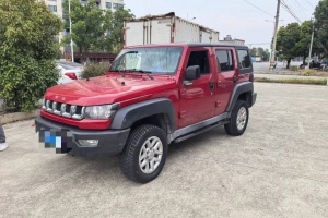 BJ40 北京 40L 2.0T 手动四驱尊贵版