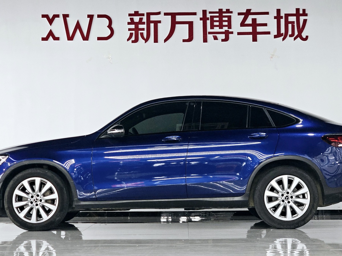 奔驰 奔驰GLC  2021款 GLC 260 4MATIC 轿跑SUV图片