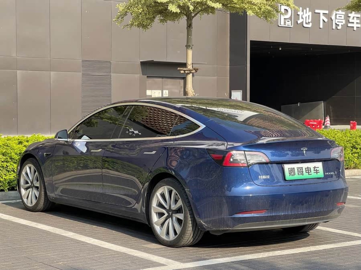 特斯拉 Model 3  2020款 改款 長(zhǎng)續(xù)航后輪驅(qū)動(dòng)版圖片