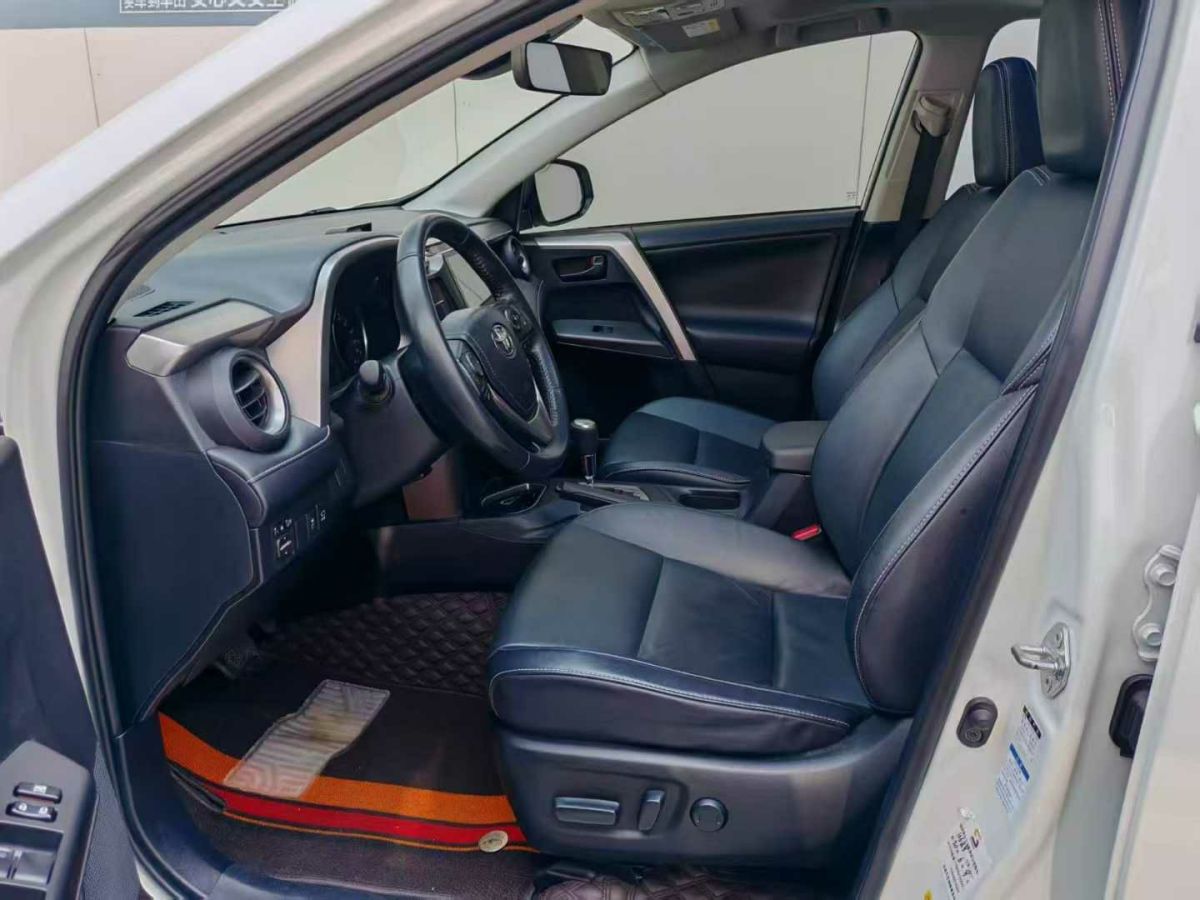 豐田 RAV4榮放  2018款 2.5L 自動四驅(qū)精英i版圖片