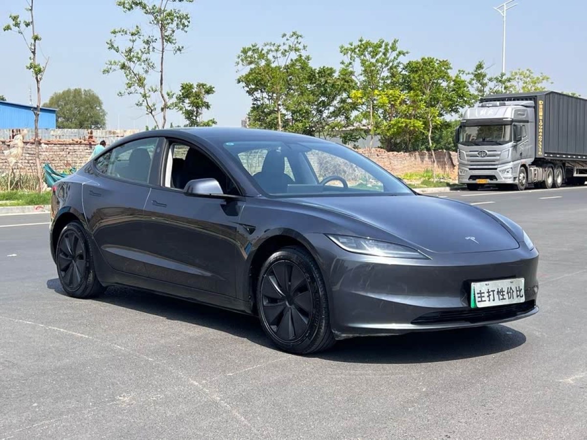 特斯拉 Model 3  2023款 煥新版 后輪驅(qū)動圖片