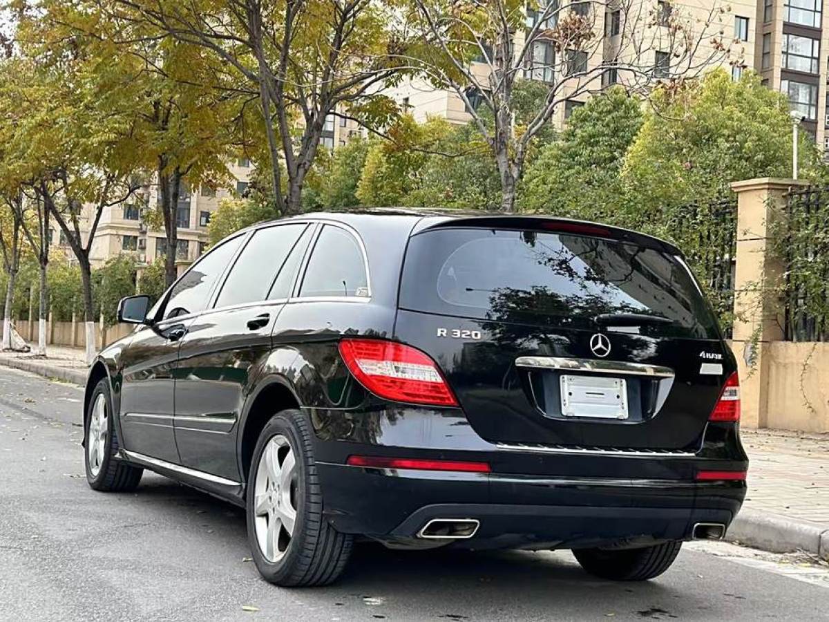 奔馳 奔馳R級  2015款 R 320 4MATIC 豪華型圖片