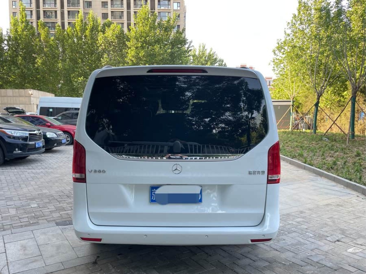 奔馳 V級  2018款 V 260 L 尊貴加長版 國VI圖片