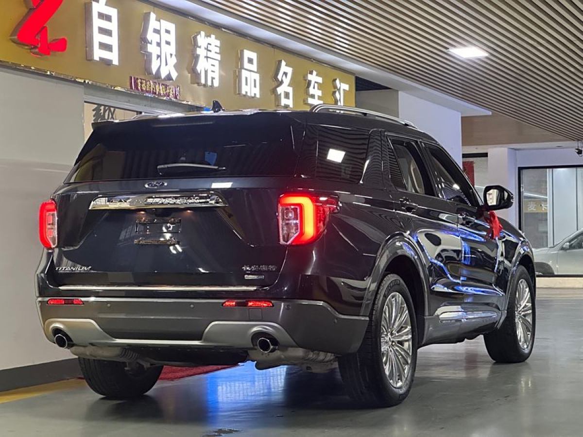 福特 探險(xiǎn)者  2023款 EcoBoost 285 四驅(qū)鈦金版 7座圖片