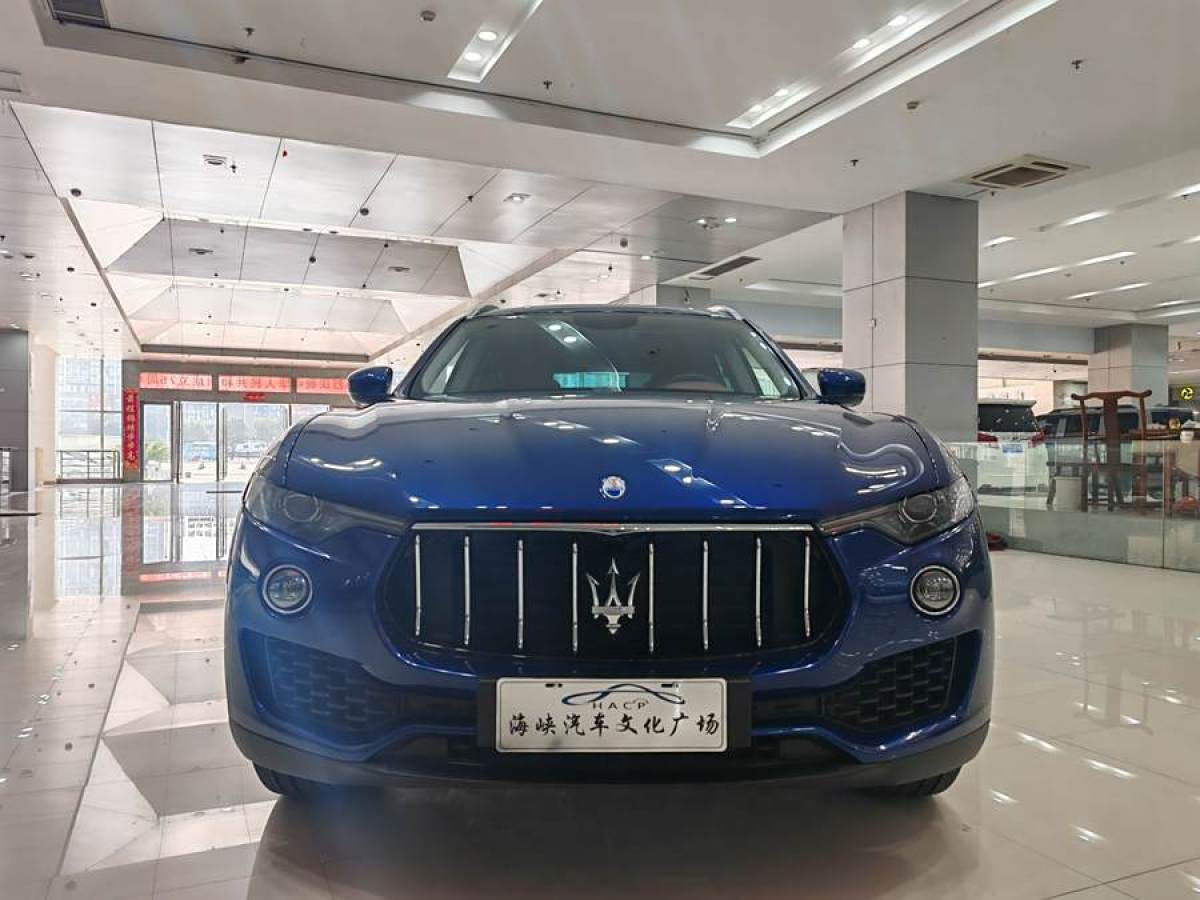 瑪莎拉蒂 Levante  2019款 3.0T 350Hp 標(biāo)準(zhǔn)版 國(guó)VI圖片