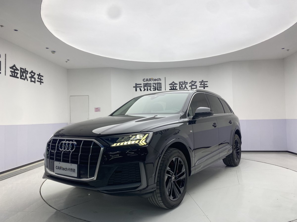 奧迪 奧迪Q7  2024款 45 TFSI quattro S line運(yùn)動(dòng)型圖片