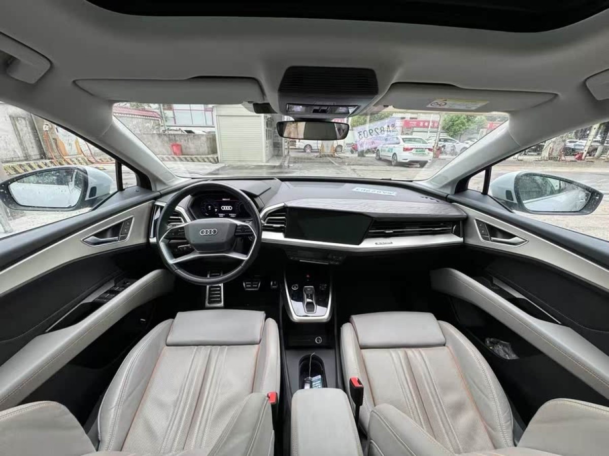 奧迪 奧迪Q5 e-tron  2022款 40 e-tron 星耀型 錦衣套裝 逐日版圖片
