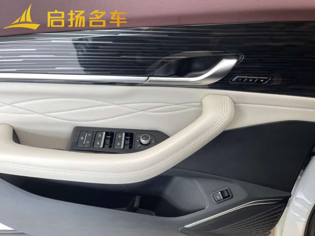 吉利 星越L  2021款 2.0TD DCT EVO兩驅(qū)尊貴型圖片