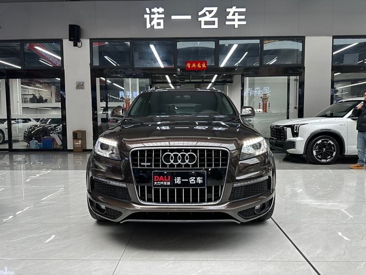 奧迪 奧迪Q7  2012款 3.0 TFSI 專享型(200kW)圖片