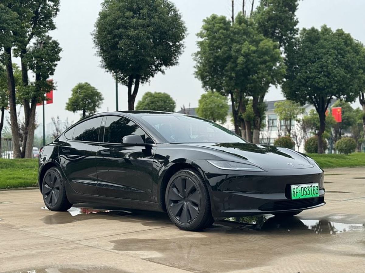 特斯拉 Model 3  2023款 后輪驅(qū)動(dòng)版圖片