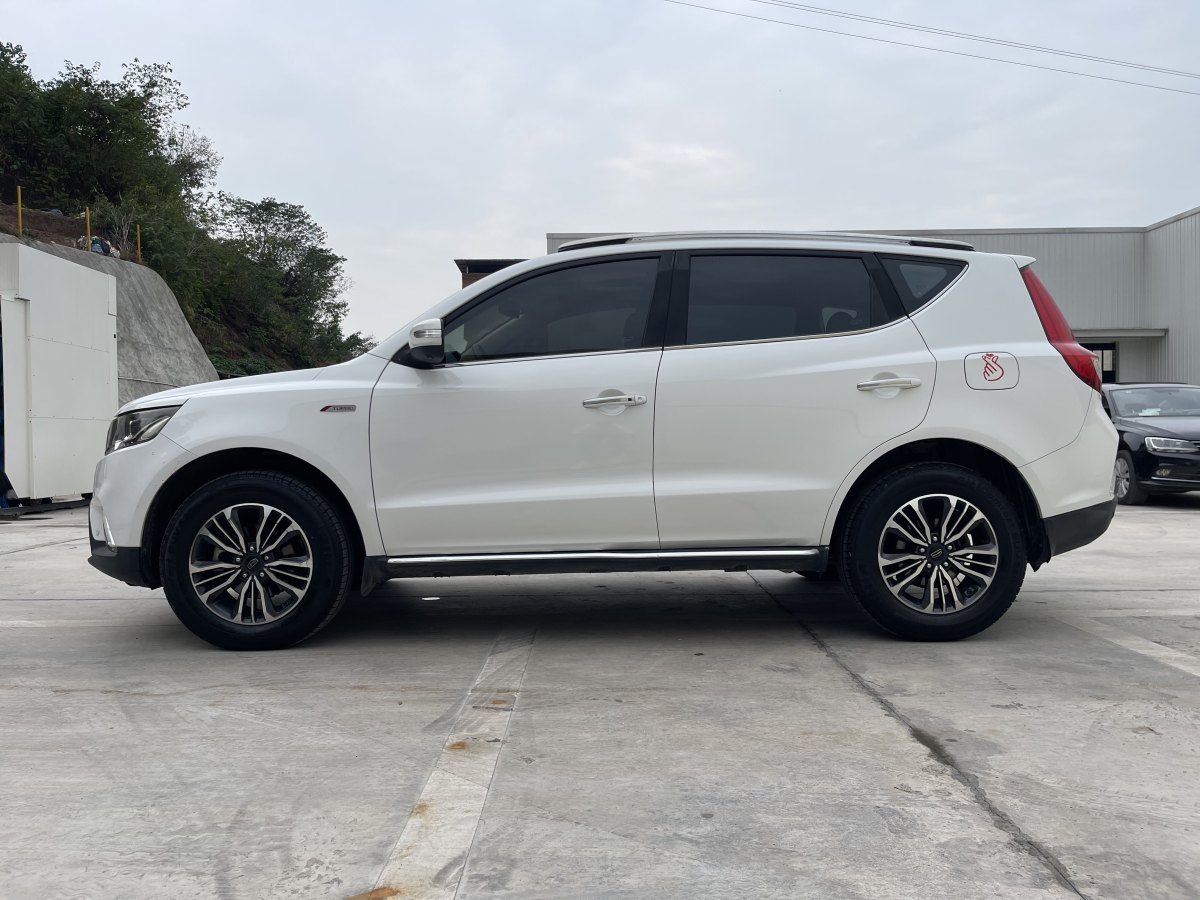 2016年9月吉利 遠(yuǎn)景SUV  2016款 1.3T CVT旗艦型