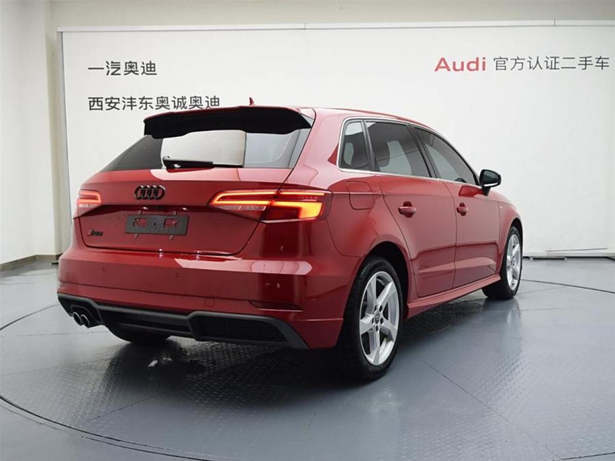 奧迪 奧迪A3  2018款 30周年年型 Sportback 35 TFSI 時(shí)尚型圖片