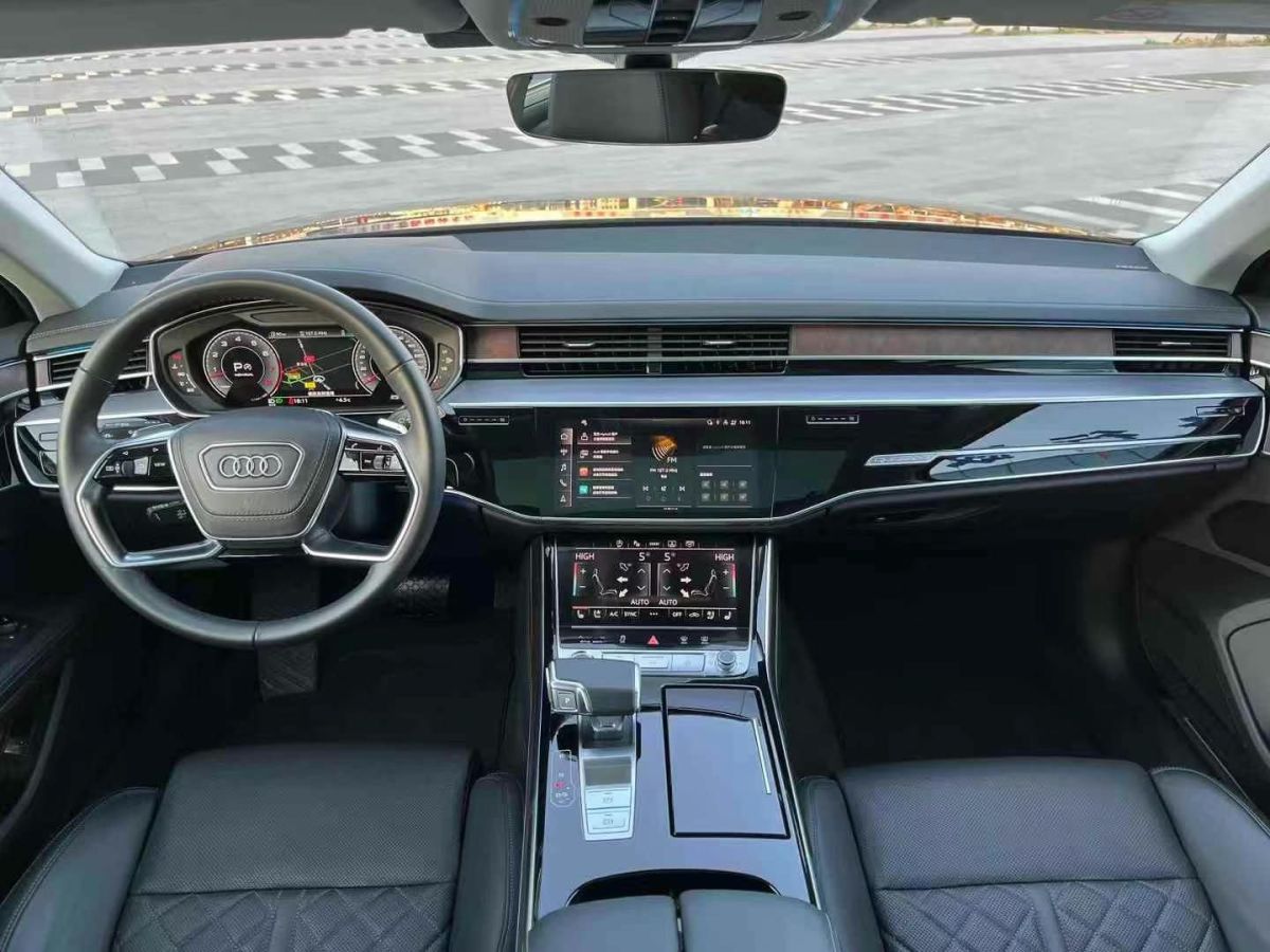 奧迪 奧迪A8  2022款 A8L Horch創(chuàng)始人版 傳奇型圖片