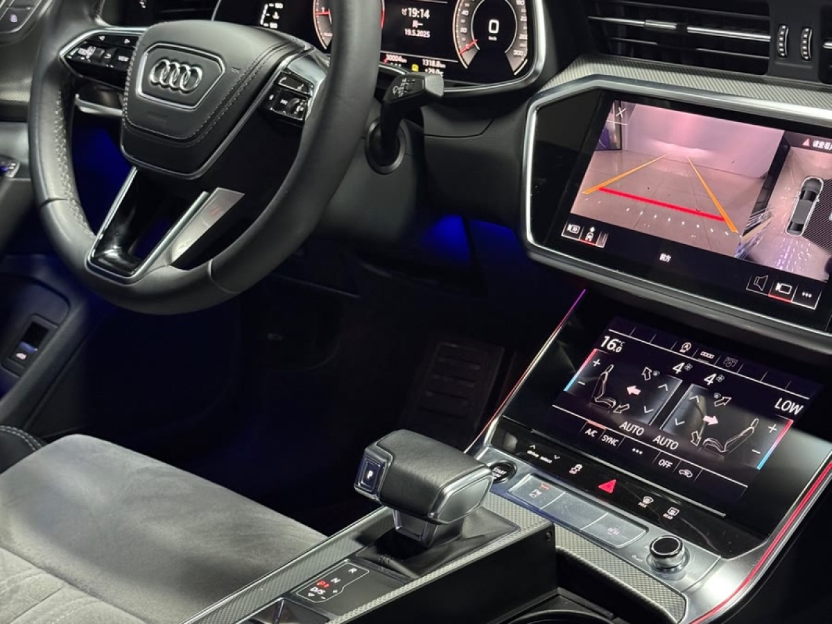 奧迪 奧迪A6L  2024款 45 TFSI 臻選動感型圖片