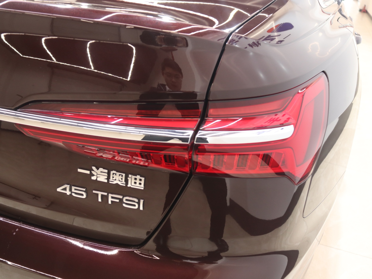 奧迪 奧迪A6L  2019款 45 TFSI 臻選動(dòng)感型圖片