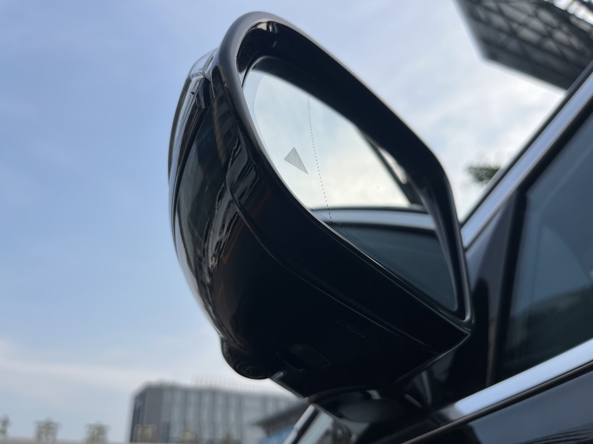 奔馳 奔馳E級(jí)  2021款 改款 E 300 L 時(shí)尚型圖片