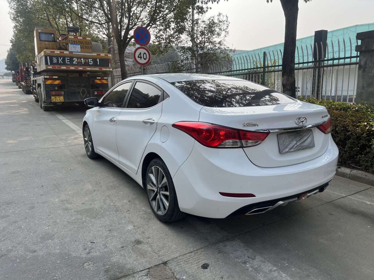 現(xiàn)代 朗動  2016款 1.6L 自動尊貴型圖片