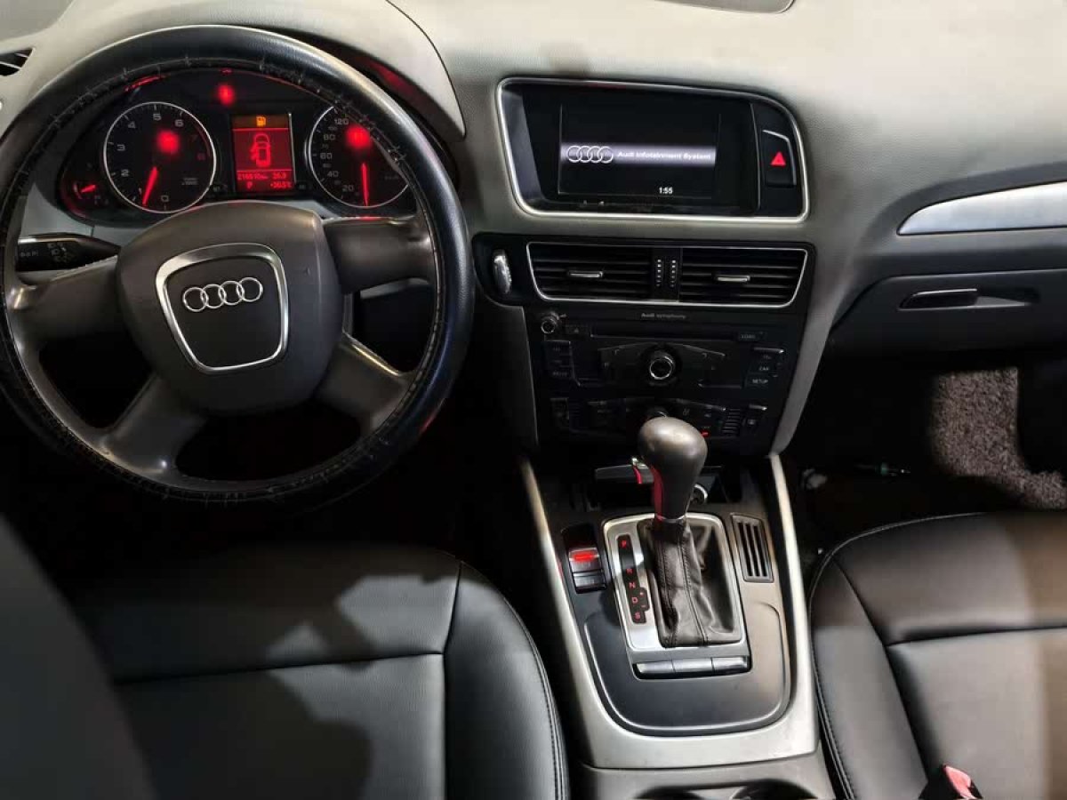 奧迪 奧迪Q5  2011款 2.0TFSI 進(jìn)取型圖片