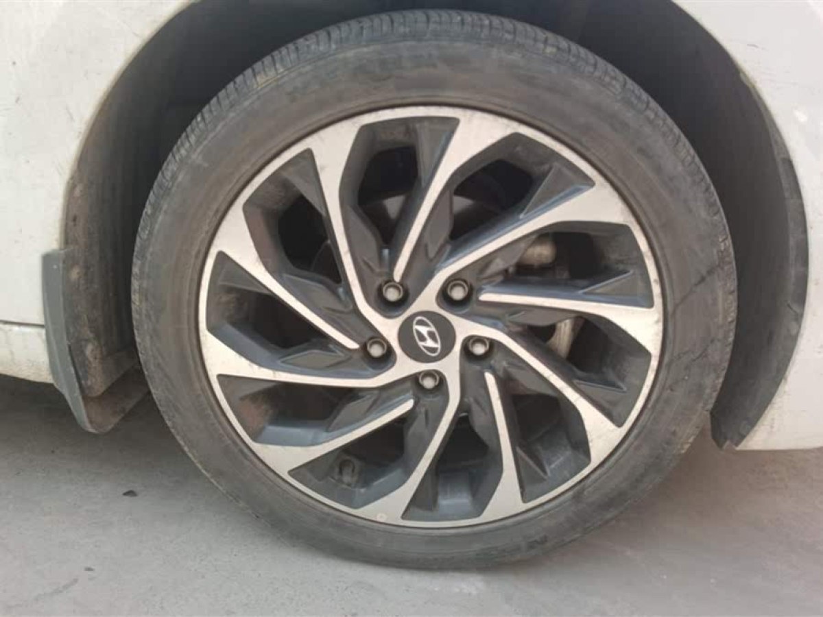 現(xiàn)代 領動  2019款 1.5L CVT智炫?精英型圖片