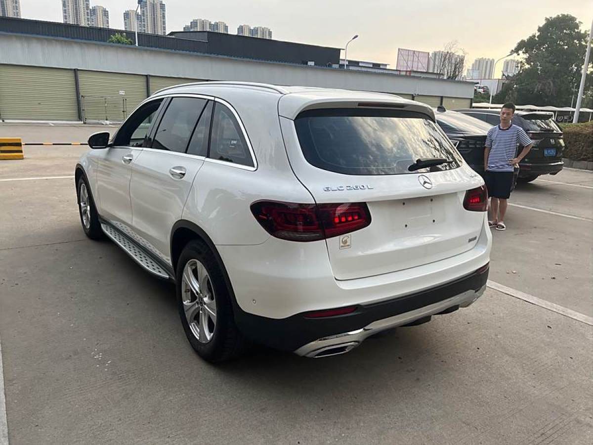 2020年8月奔馳 奔馳GLC  2020款 改款 GLC 260 L 4MATIC 動(dòng)感型