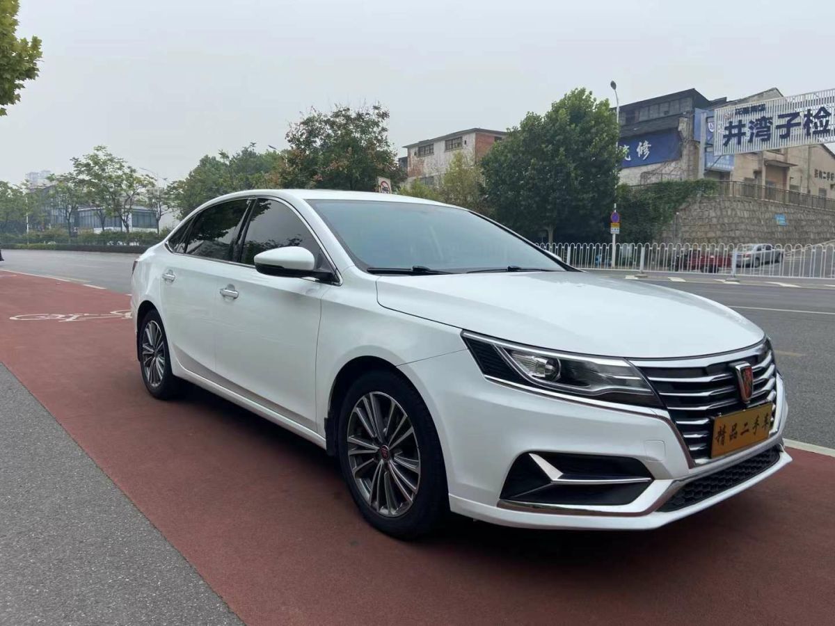 榮威 i6  2019款 PLUS 1.6L CVT 4G互聯(lián)旗艦大贊版圖片