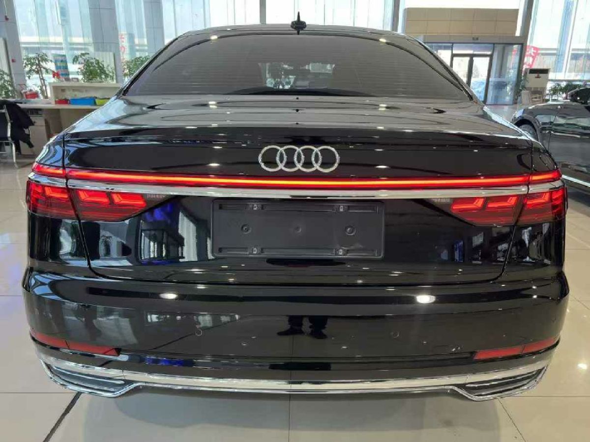 奧迪 奧迪S8  2020款 S8L 4.0TFSI quattro圖片