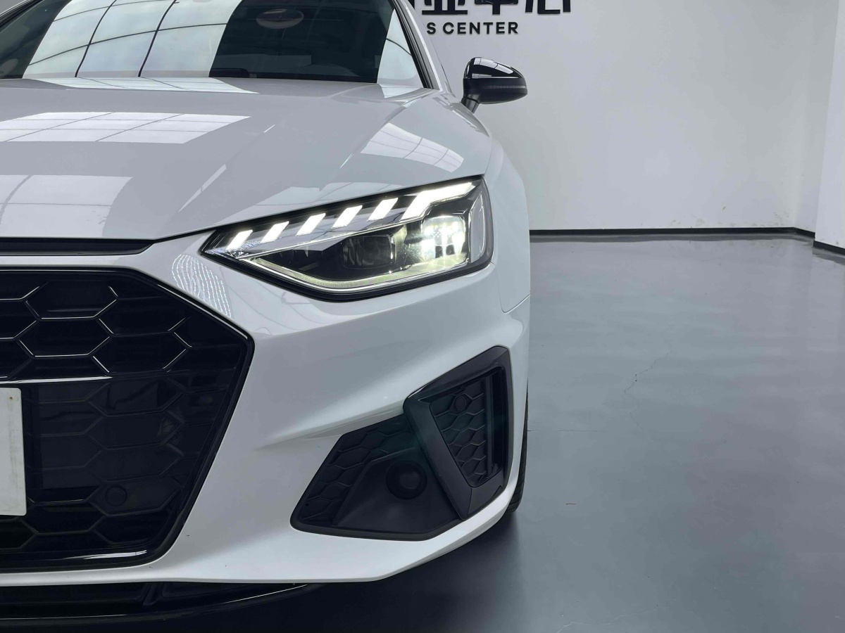 奧迪 奧迪A4L  2020款 40 TFSI 豪華動(dòng)感型圖片